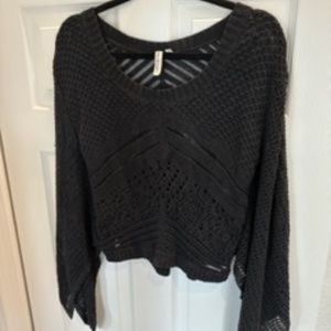 Robbi and Nikki Black mid drift top